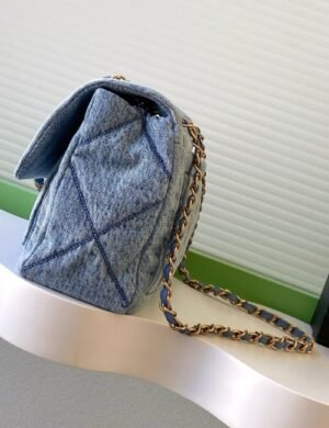 Chanel Majestic Essence Carryall - Image 3