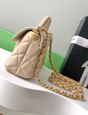 Chanel Grande Essence Carryall - Image 2