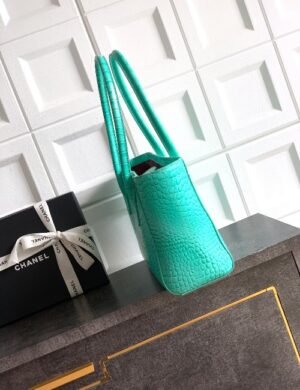 Chanel Vélaria Crystal Carryall - Image 3