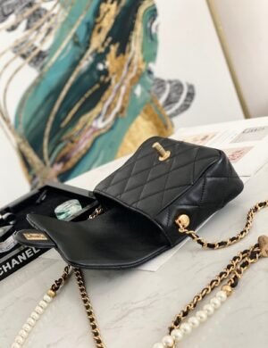 Chanel Quilted Vanity Handle Bag - Image 2