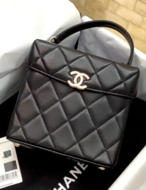 Chanel Mint Green Flap Bag - Image 1