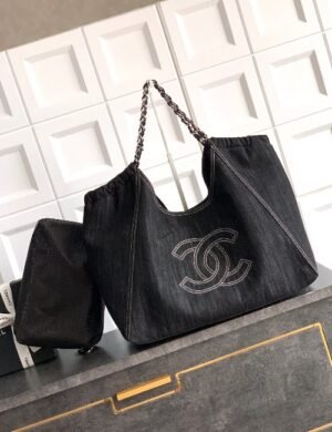 Chanel Classic Quilted Flap Bag - Image 1
