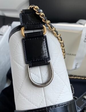 Chanel Quilted Leather Holdall Bag - Image 2