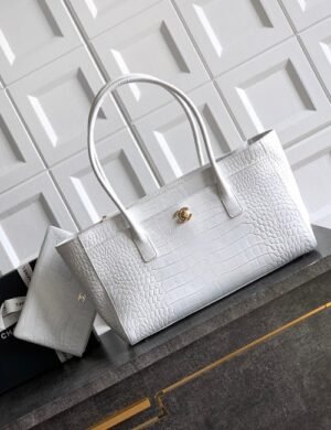Chanel Elunora Prestige Carryall - Image 1