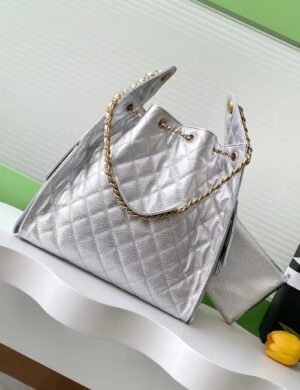 Chanel Élarisse Velvet Carryall - Image 2