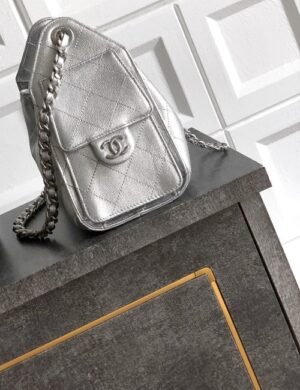 Chanel Riviera Crystal Carry Tote - Image 3