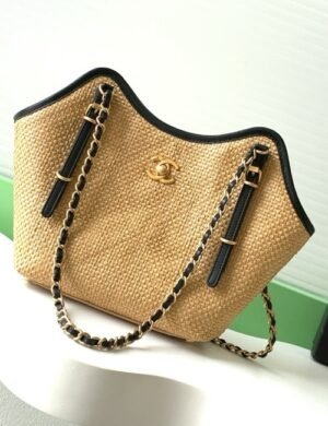 Chanel Belle Époque Shopper - Image 1