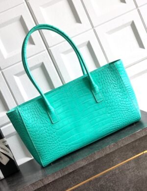 Chanel Vélaria Crystal Carryall - Image 2
