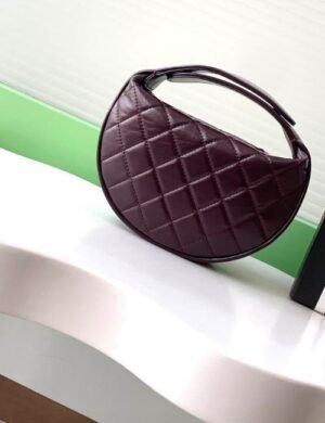 Chanel Quilted Chain Flap Bag - Image 4