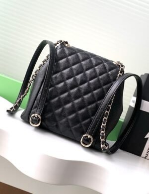 Chanel Renaissance Luxe Shopper - Image 4