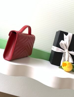 Chanel Quilted Chain Shopper Bag - Image 3
