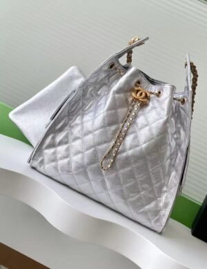 Chanel Élarisse Velvet Carryall - Image 1