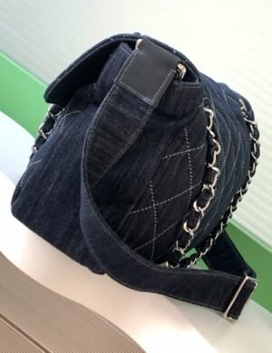 Chanel Large Shoulder Bag - Image 3