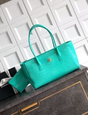 Chanel Vélaria Crystal Carryall - Image 1