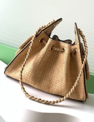 Chanel Elvaré Noir Carryall - Image 2