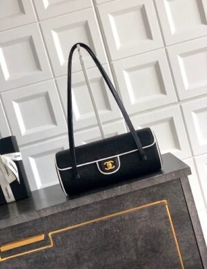 Chanel Imperial Noir Shopper - Image 1