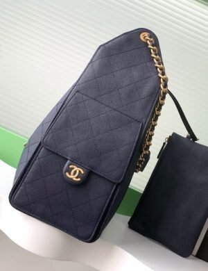 Chanel Vespera Élégance Carryall - Image 3