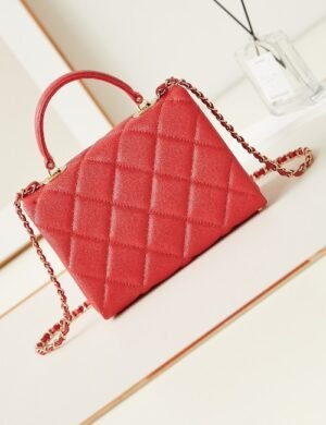 Chanel Quilted Shoulder Bag - Image 2