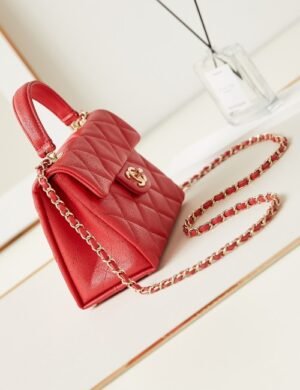 Chanel Quilted Shoulder Bag - Image 3