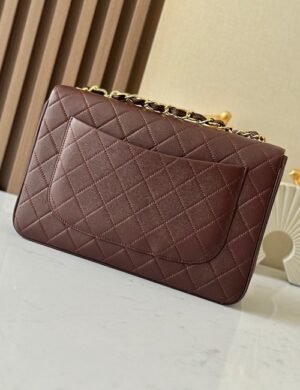 Chanel Valençia Essence Carryall - Image 2
