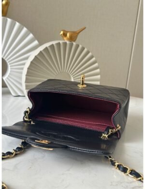 Chanel Classic Flap Bag - Image 4