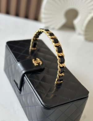 Chanel Classic Flap Bag - Image 4