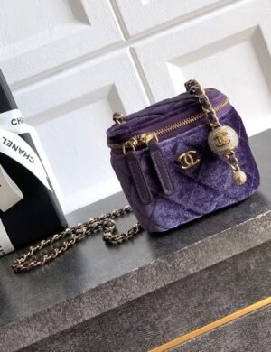 Chanel Royale Everyday Holdall - Image 1