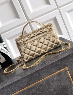 Chanel Quilted Leather Carry Bag - Image 2