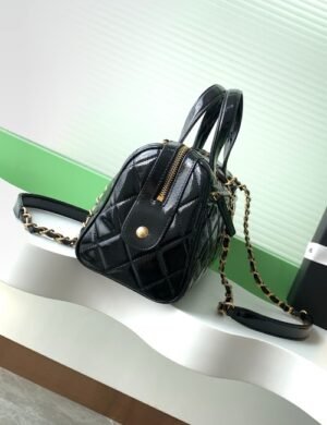 Chanel Valerisse Diamond Carryall - Image 2