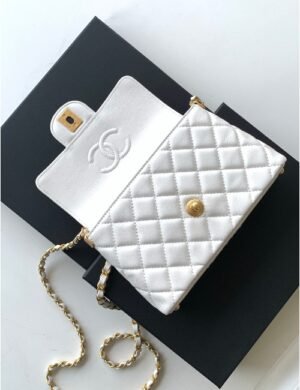 Chanel Kelly Handle Bag - Image 4