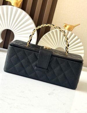 Chanel Classic Flap Bag - Image 2