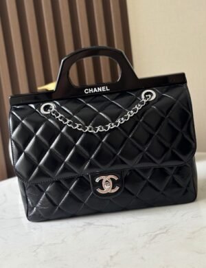 Chanel Elunéa Prestige Carryall - Image 1