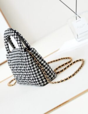 Chanel Quilted Vanity Chain Case - Image 3