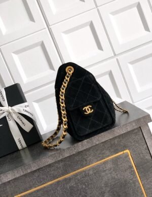Chanel Majestic Crystal Carryall - Image 2
