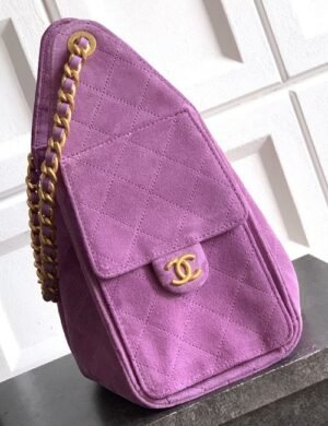 Chanel Velouria Essence Carryall - Image 3