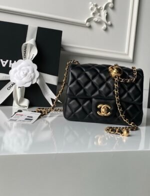 Chanel Velvet Avenue Carryall - Image 1