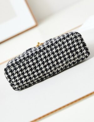 Chanel Quilted Vanity Chain Case - Image 4