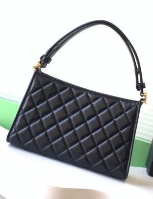 Chanel Christmas Quilted Underarm Bag - Image 5