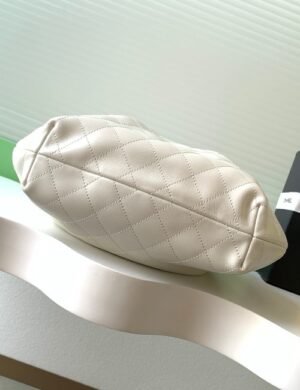Chanel Tortoiseshell Handle Bag - Image 4
