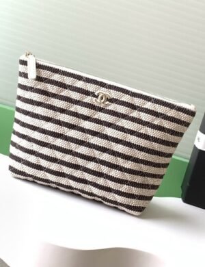 Chanel Elunoir Signature Carryall - Image 1