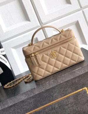 Chanel Diamond Box Bag - Image 1