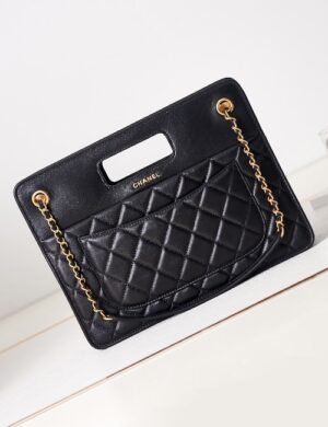 Chanel AS4038 Shoulder Bag - Image 1