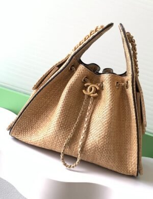 Chanel Avélisse Noir Carryall - Image 1