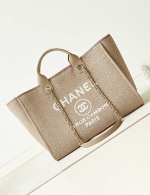 Chanel 66941 Large Shoulder Bag - Image 1