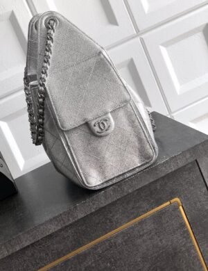 Chanel Aurévie Noir Carryall - Image 3