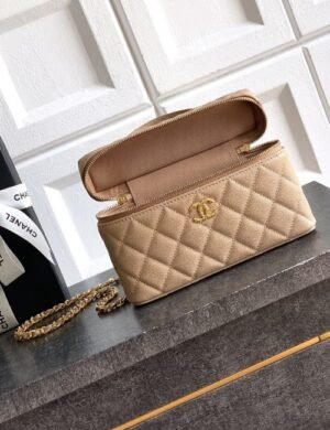 Chanel Diamond Box Bag - Image 3