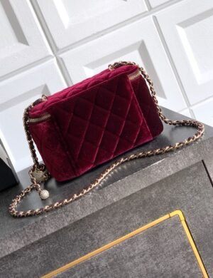 Chanel Pearl Vanity Bag - Image 2