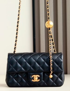 Chanel Classic Quilted Flap Bag - Image 4