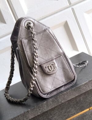 Chanel Solstice Luxe Carryall - Image 3