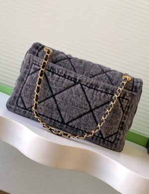 Chanel Riviera Luxe Carry Shopper - Image 2